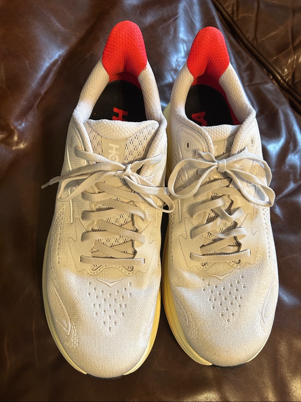 Hoka Clifton 10 size 9.5B - Picture 4 of 8